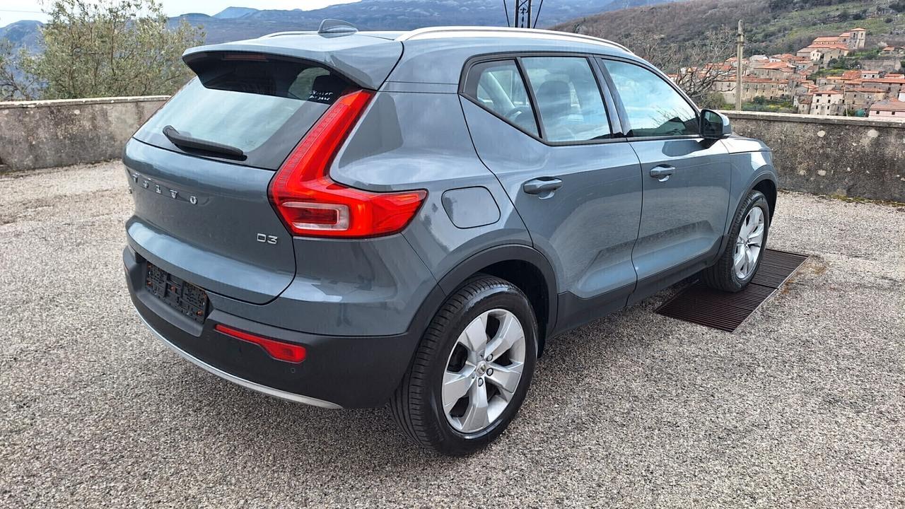 Volvo XC40 D3 Momentum