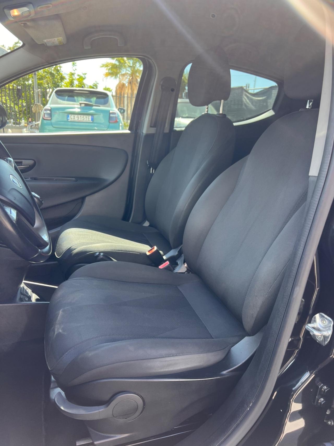 Lancia Ypsilon 1.2 69 CV 5 porte S&S Elefantino Blu