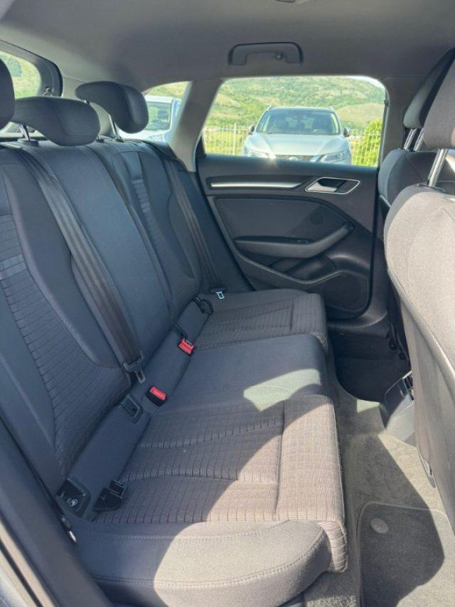 AUDI A3 1.6 TDI S tronic Sport