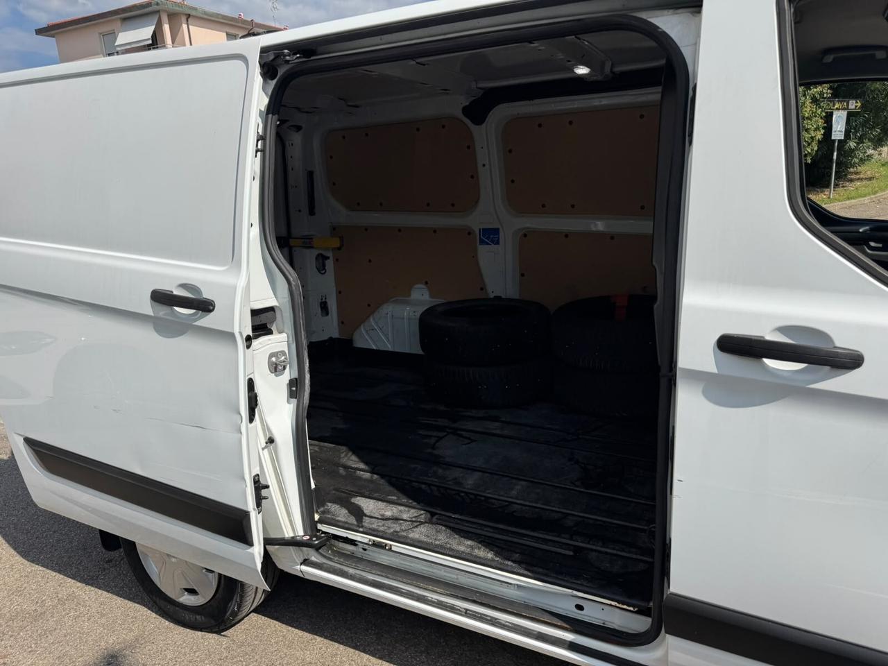 Ford Transit custum ibrido disel