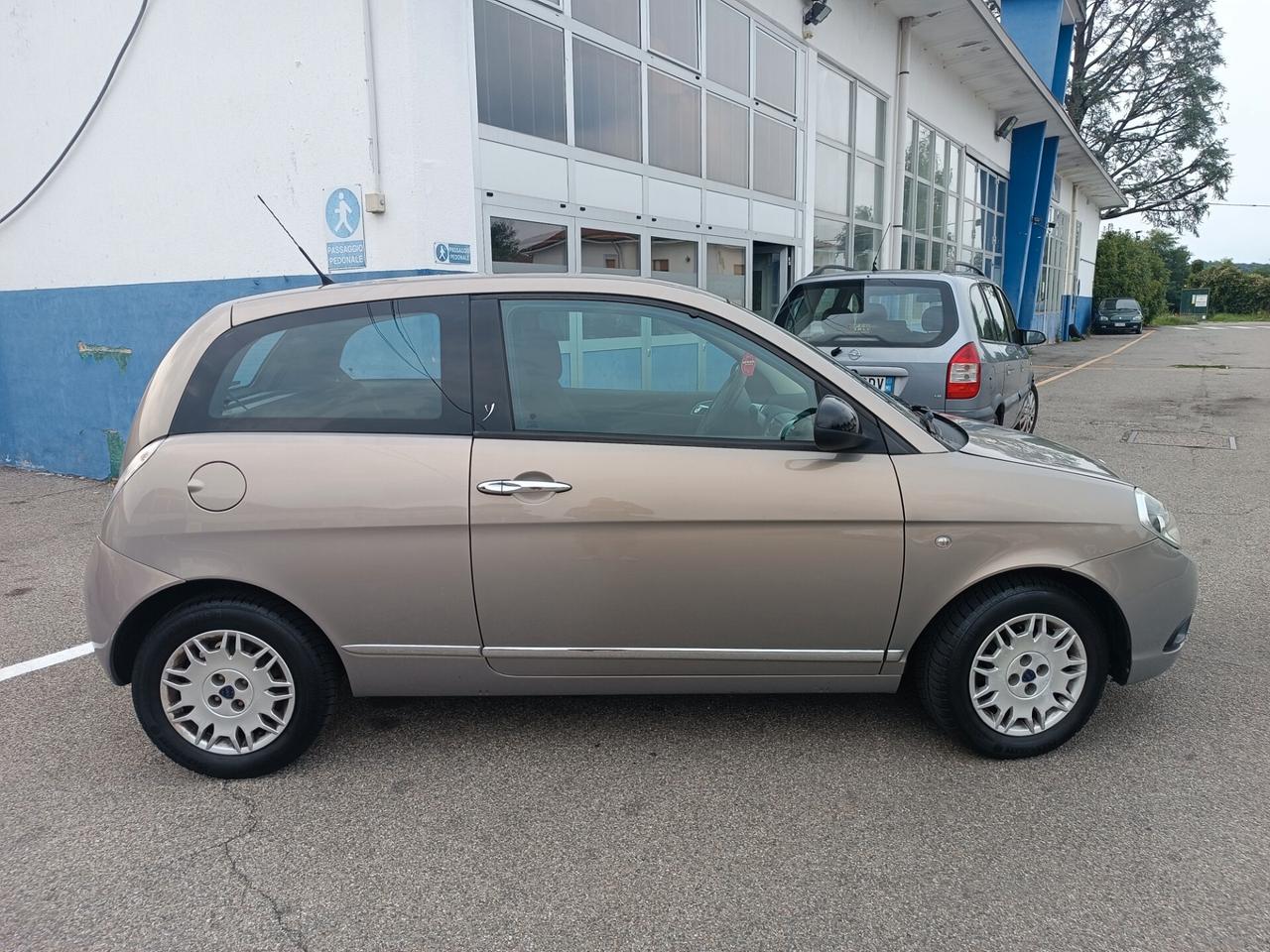 Lancia Ypsilon 1.2 69 CV Platinum