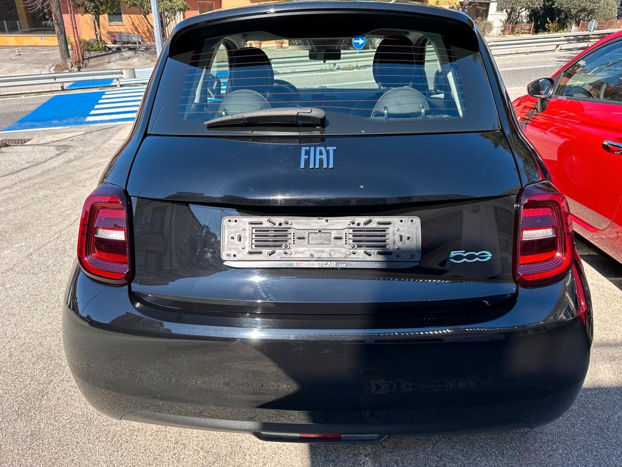 Fiat 500 e Action 23,65 kWh