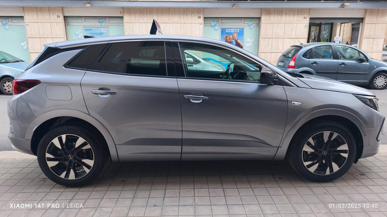 Opel Grandland 1.5 130cv AT8 Business Elegance Sport 2022