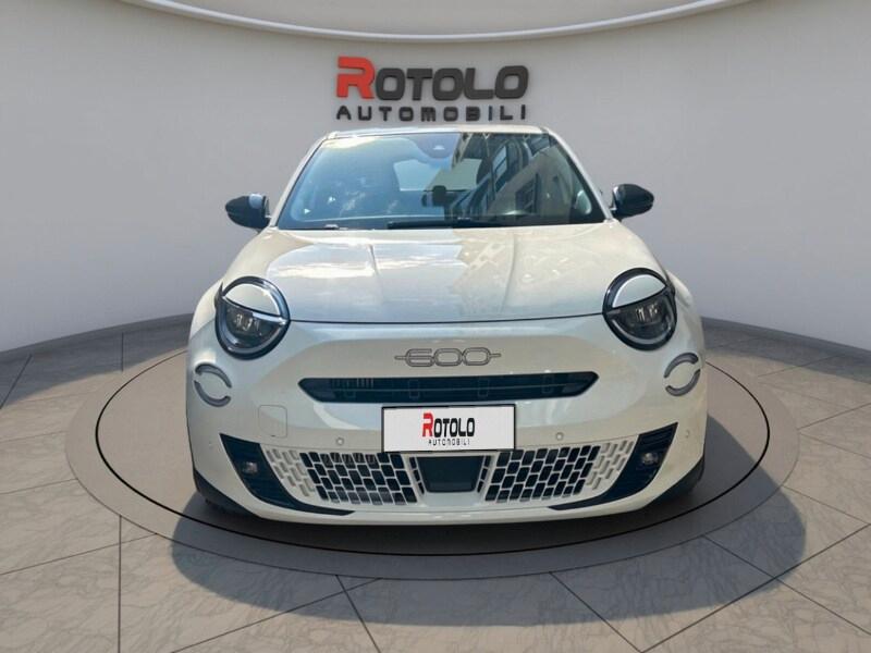 FIAT 600 (2023-->) 600 Hybrid 110 CV DCT MHEV S...