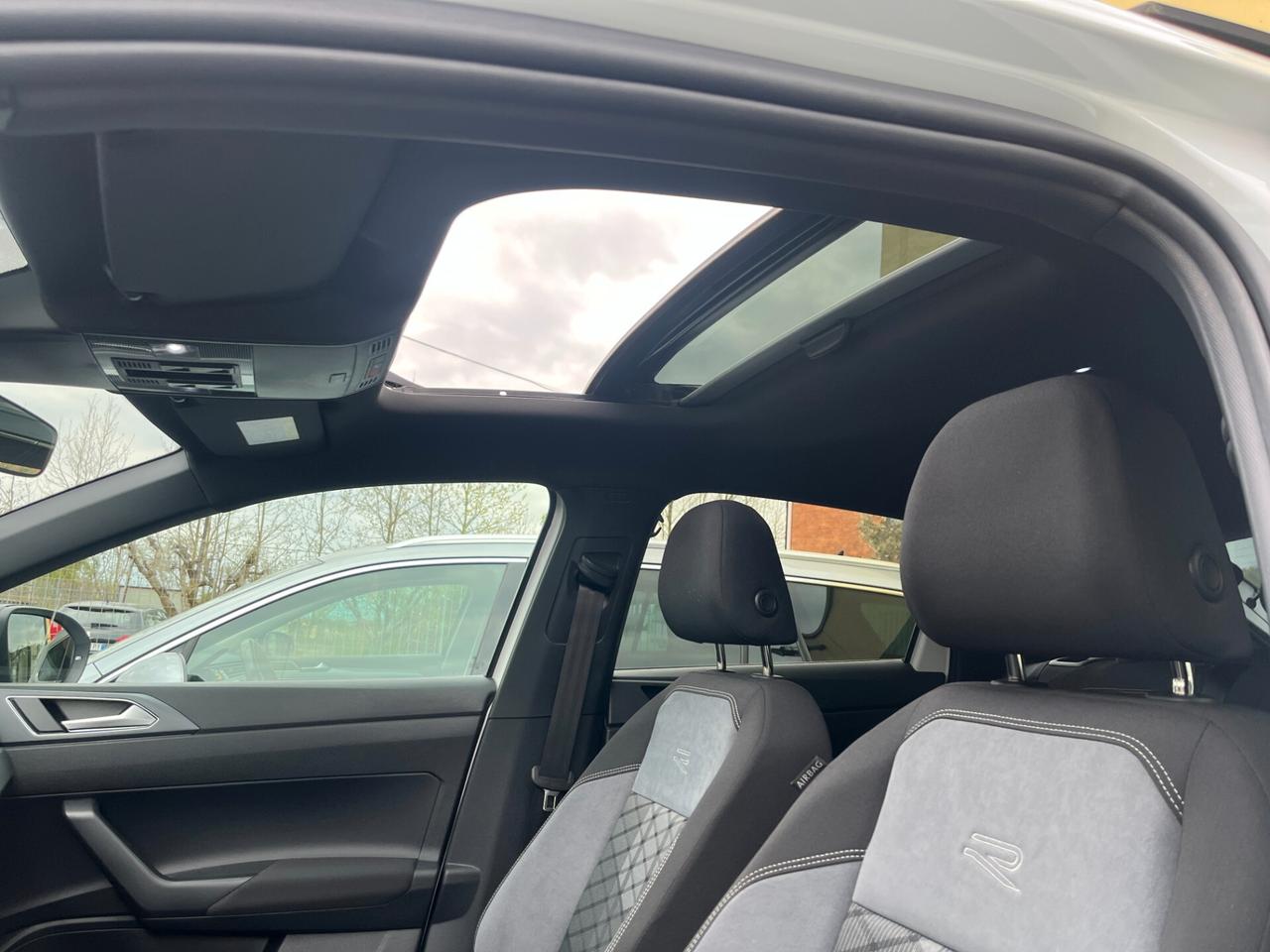 Volkswagen Taigo 1.0 TSI 115 CV DSG R-Line**KM 27635**