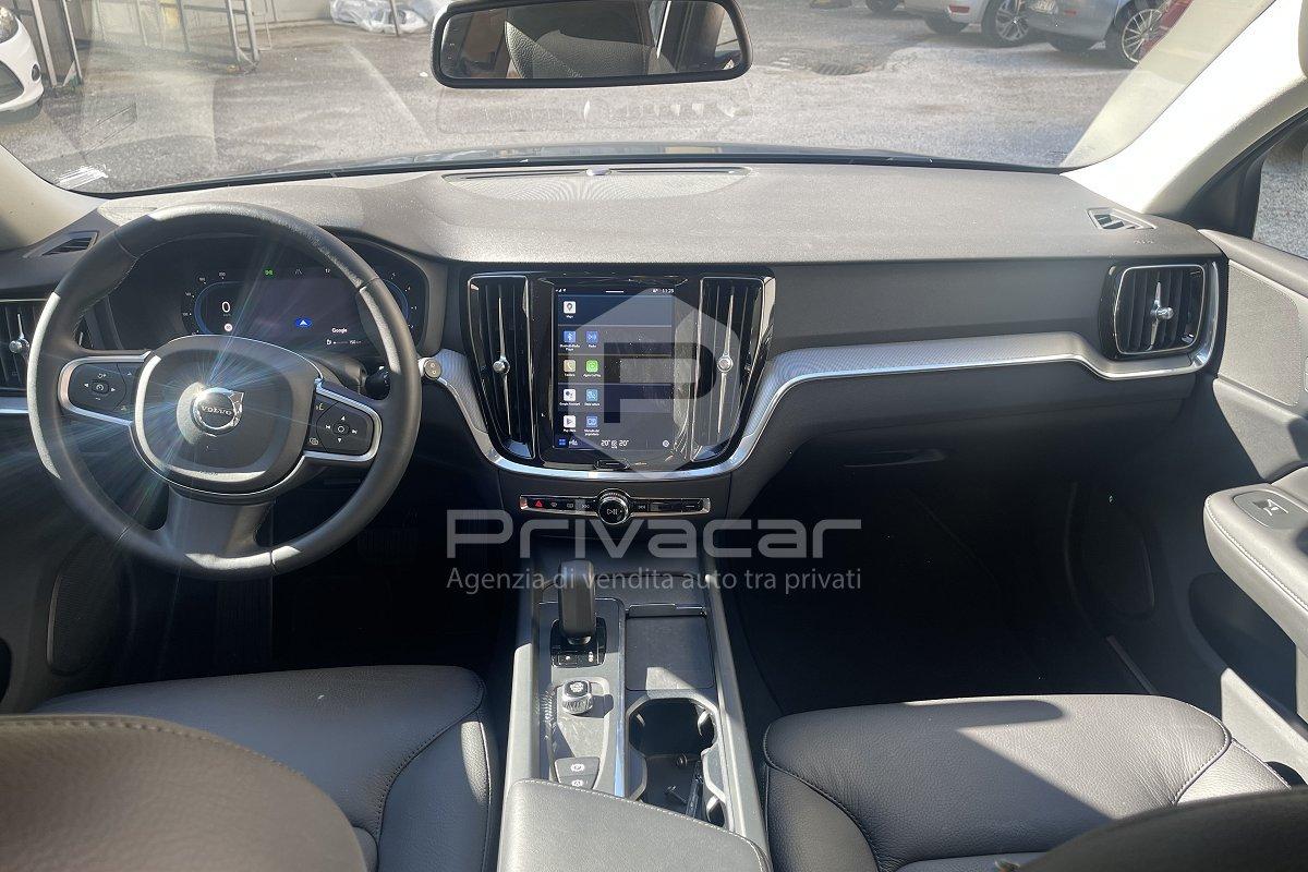 VOLVO V60 B4 (d) automatico Ultimate Dark
