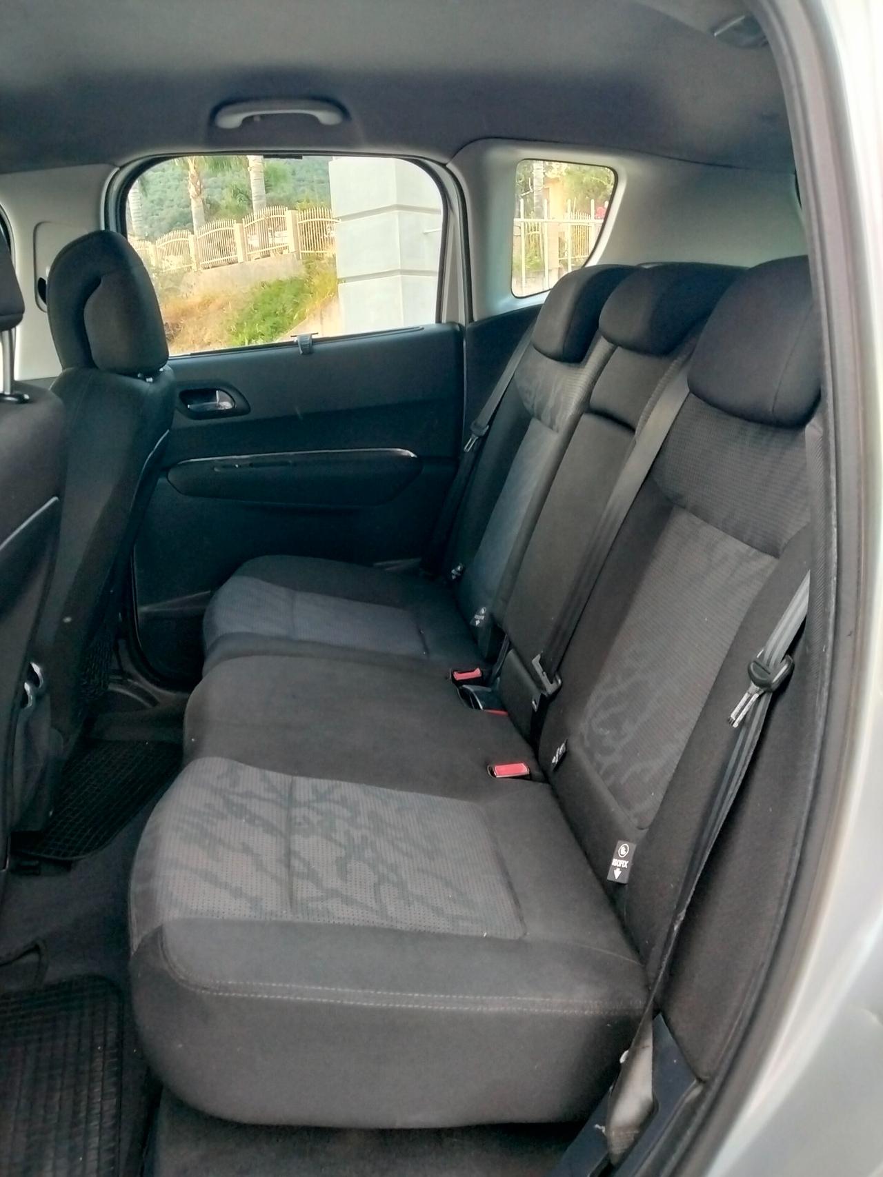 Peugeot 3008 1.6 HDi 110CV Premium