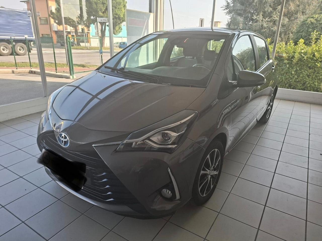 Toyota Yaris 1.5 Hybrid 5 porte Active