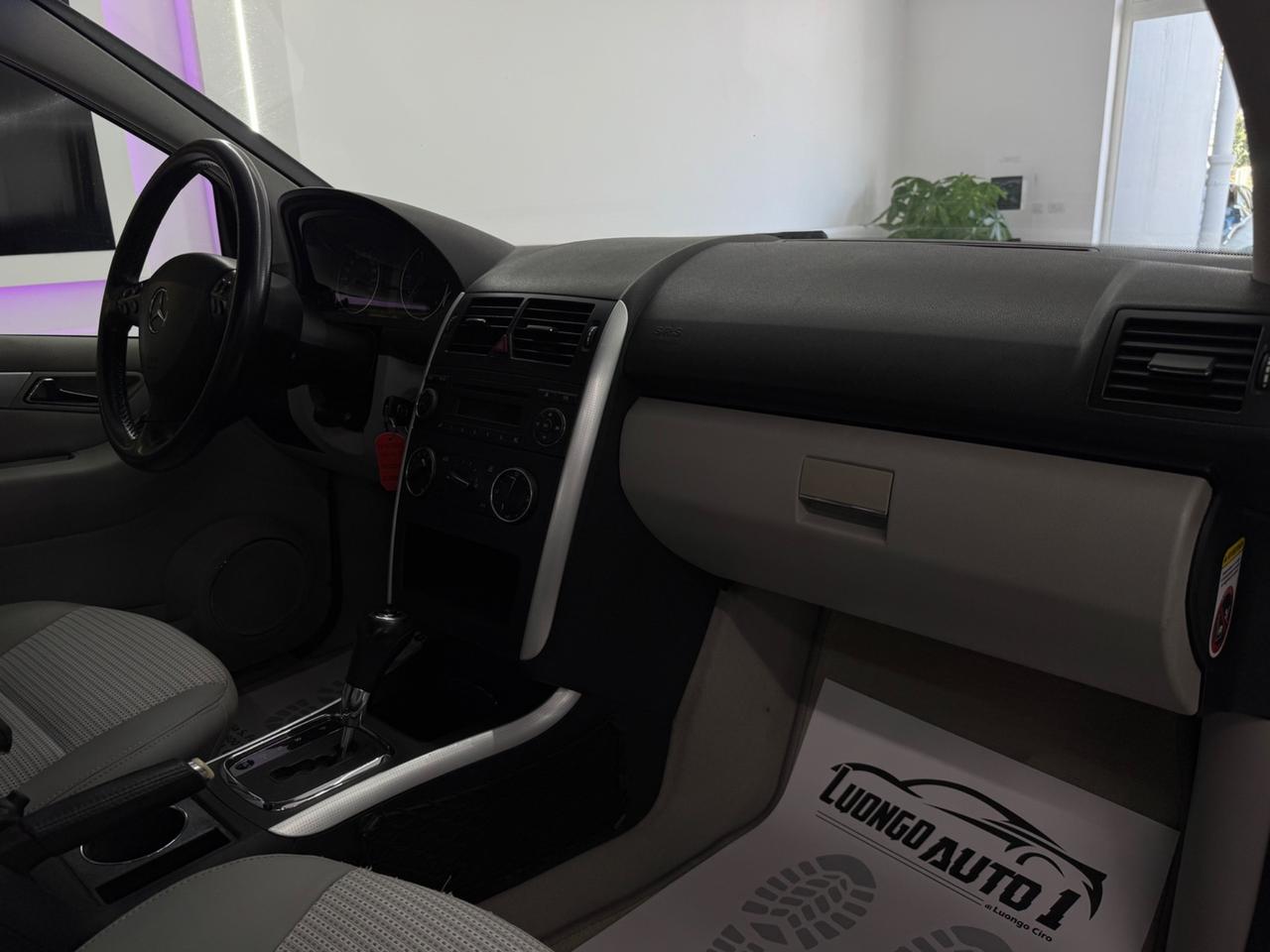 Mercedes-benz Classe A 180D AVANTGARDE Aut.