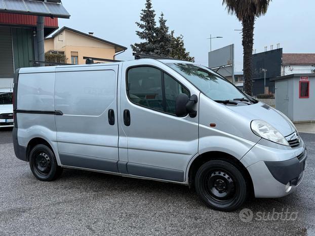 Oepl vivaro 2.0 cdti l1 h1 2013