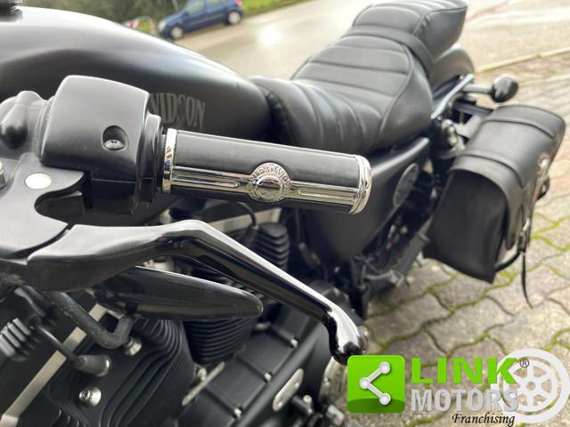 HARLEY-DAVIDSON 883 Sportster XL Iron