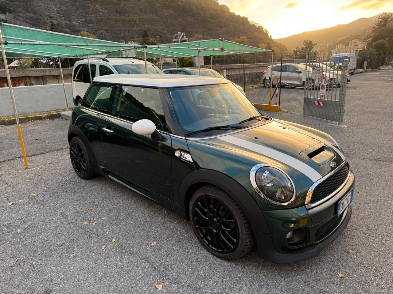 Mini Cooper S Coupe 1.6 John Works Coupé