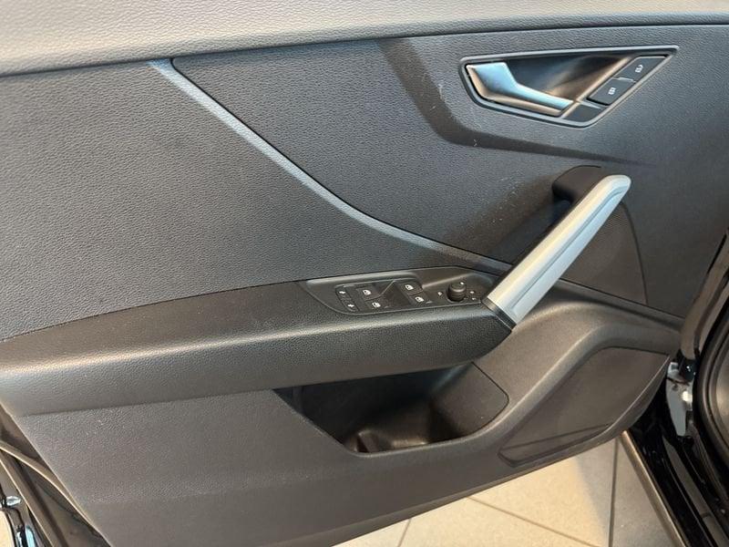 Audi Q2 35 TFSI Business