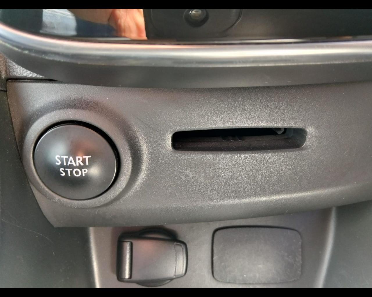 RENAULT Clio 4ª serie - Clio TCe 120CV Start&Stop 5 porte Energy GT