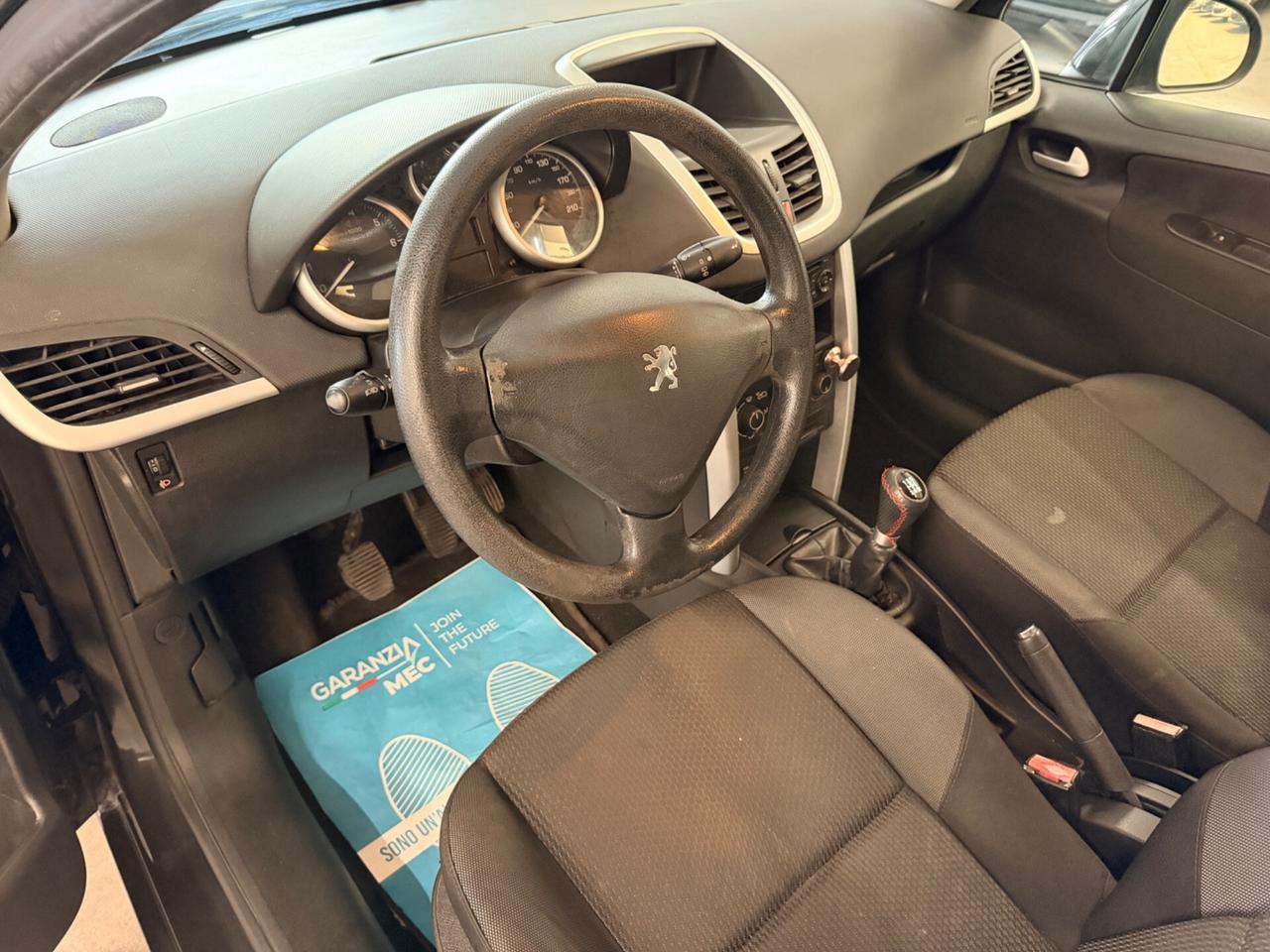 Peugeot 207 1.4 8V 75CV 5p. Active