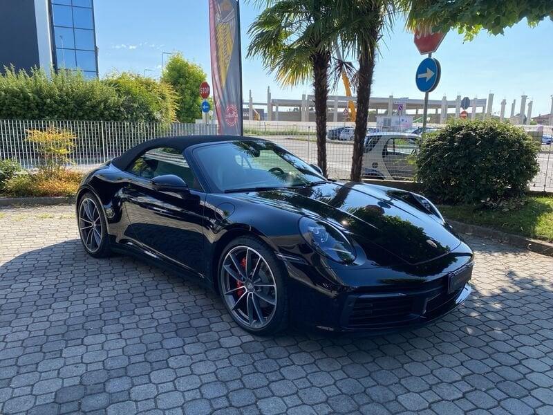 Porsche 911 992 Carrera 4 Cabriolet (992.1)