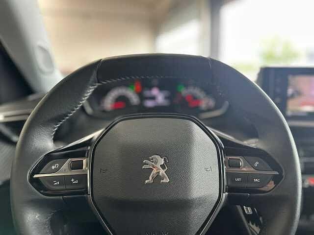 Peugeot 2008 PureTech 130 S&S Allure