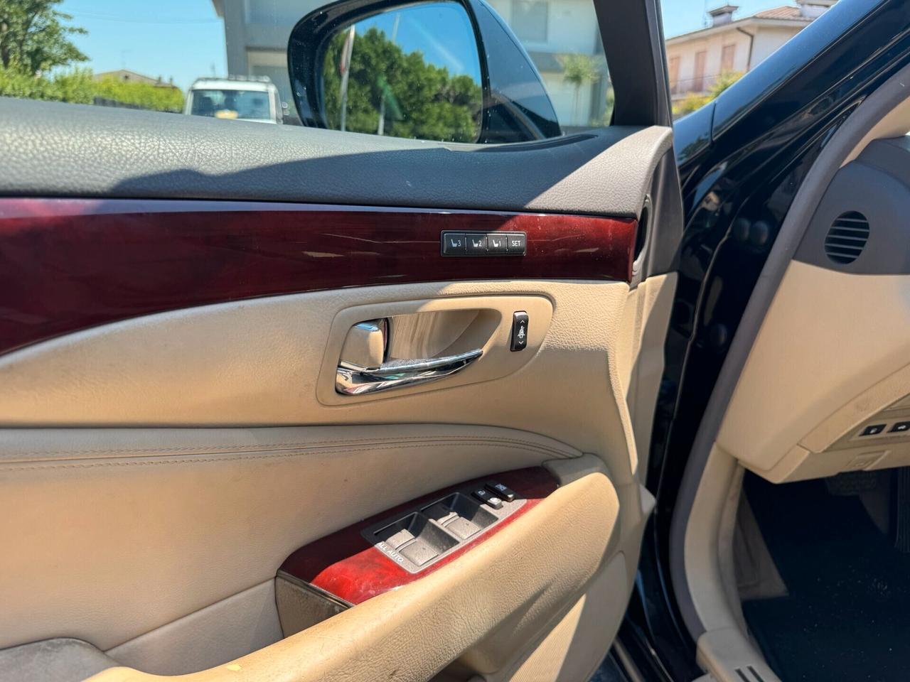 Lexus LS 600 600h