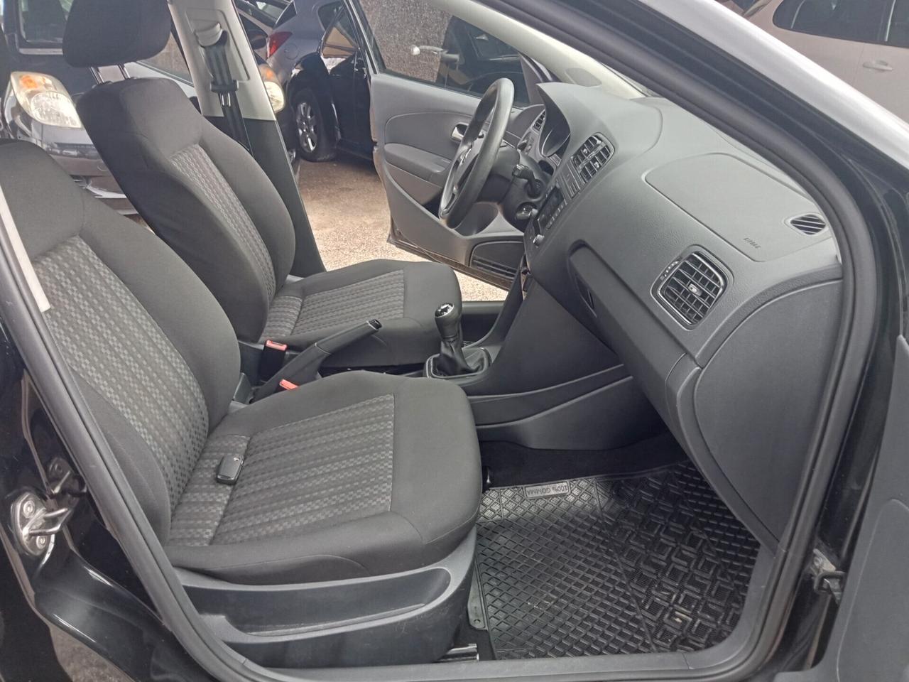 Volkswagen Polo SENZA BS PAGA