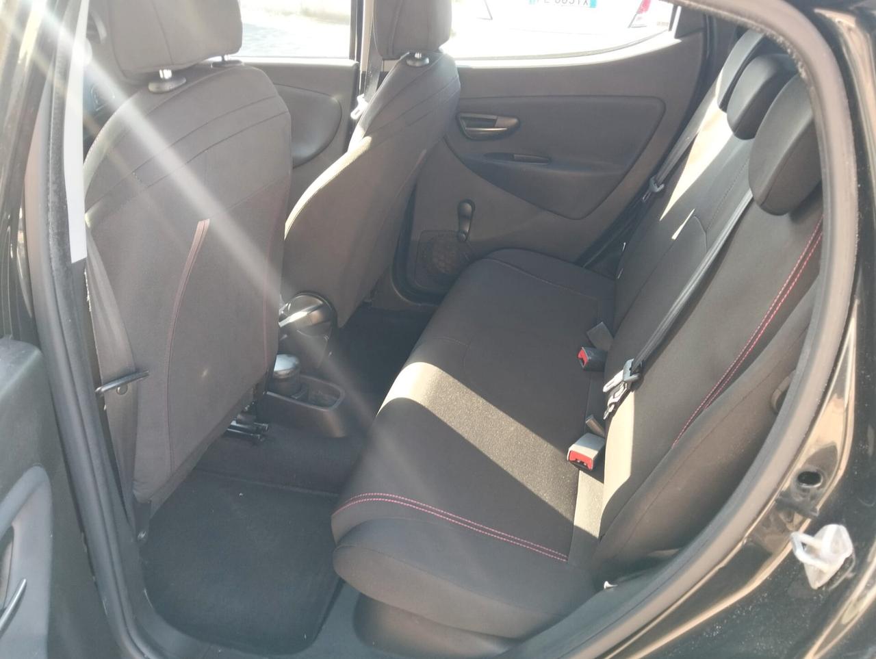 Lancia Ypsilon 1.2 69 CV 5 porte GPL Ecochic Elefantino