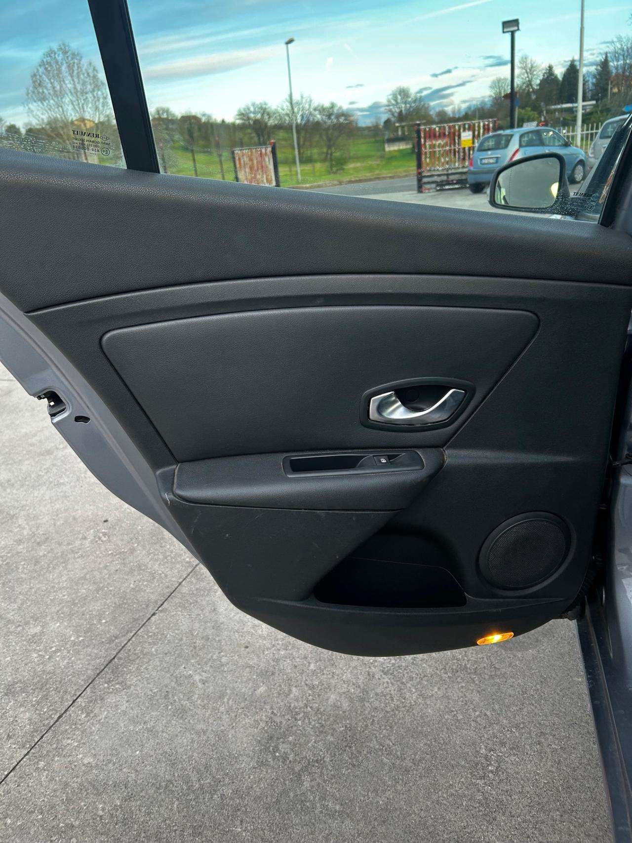 Renault Megane Mégane C-C 1.9 dCi 130CV Luxe