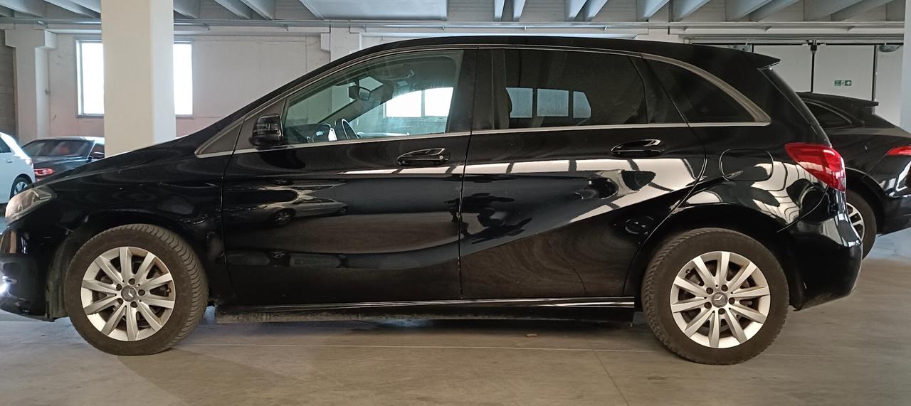 Mercedes-benz B 180 d Automatic Premium