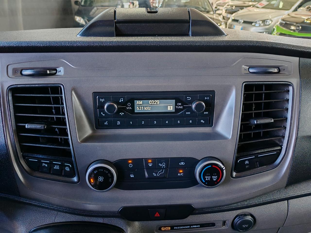 Ford Transit Custom 2.0 EcoBlue Hybrid 130 PC Titanium