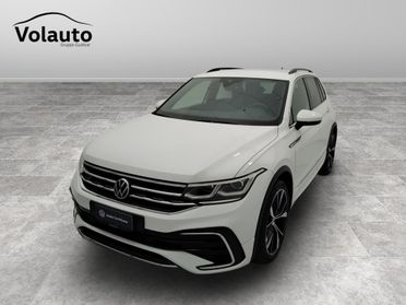 VOLKSWAGEN Tiguan II 2021 - Tiguan 1.5 tsi R-Line 150cv dsg