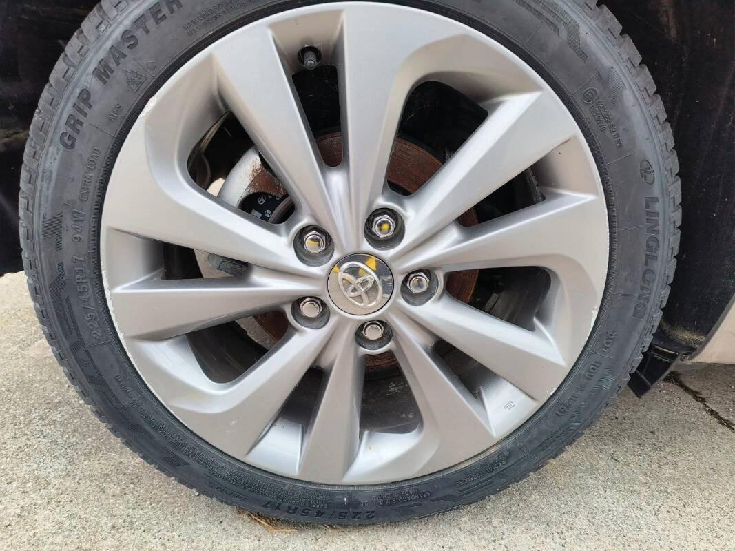 Toyota Auris 1.8h Active eco 5p