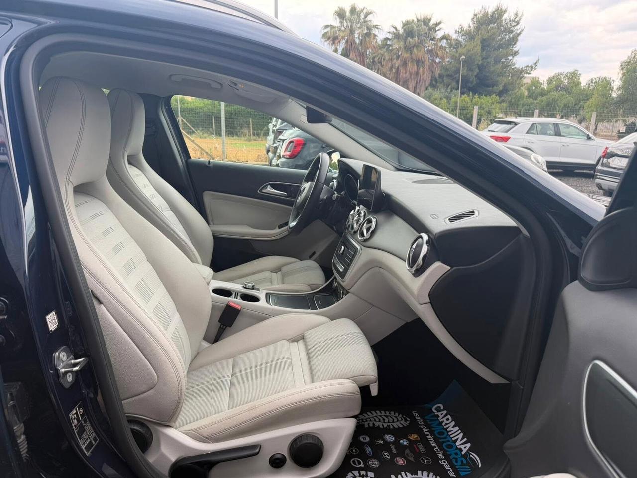 Mercedes-benz GLA 200 d SPORT CERCHI 19