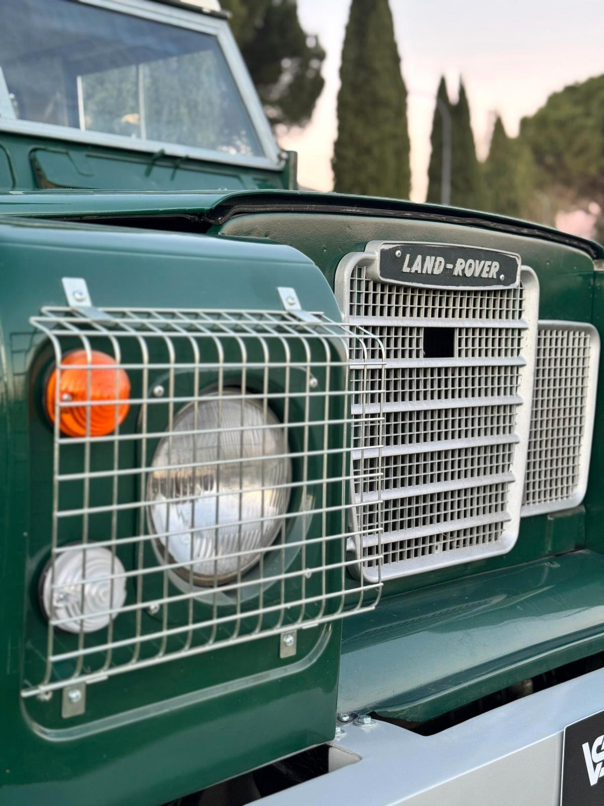 Land Rover Series III 88