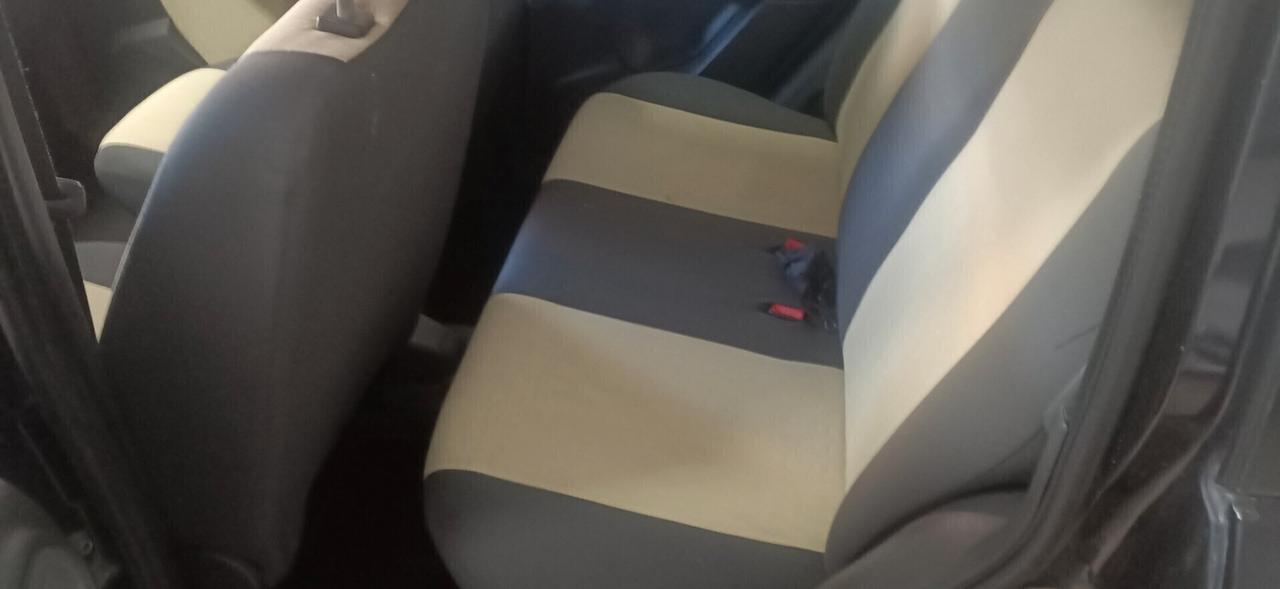 Fiat Panda 1.2 CON MOTORE RIFATTO A NUOVO ANNO 2010 GPL E GANCIO DI TRAINO OMOLOGATO