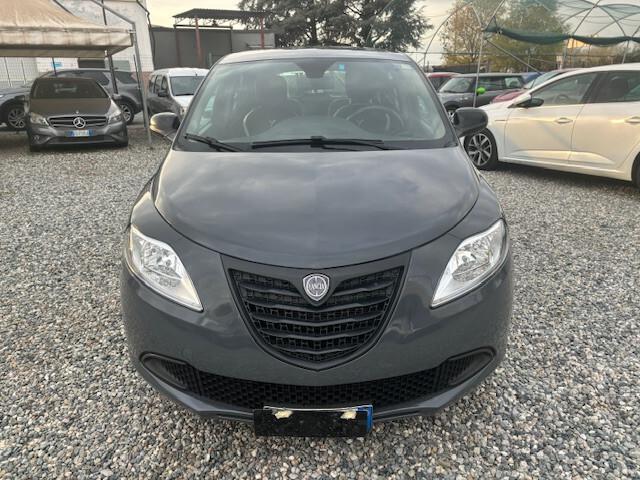 Lancia Ypsilon 0.9 TwinAir 85 CV 5 porte S&S Silver