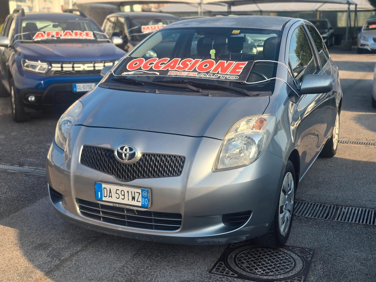 Toyota Yaris 1.0 3 porte Sol
