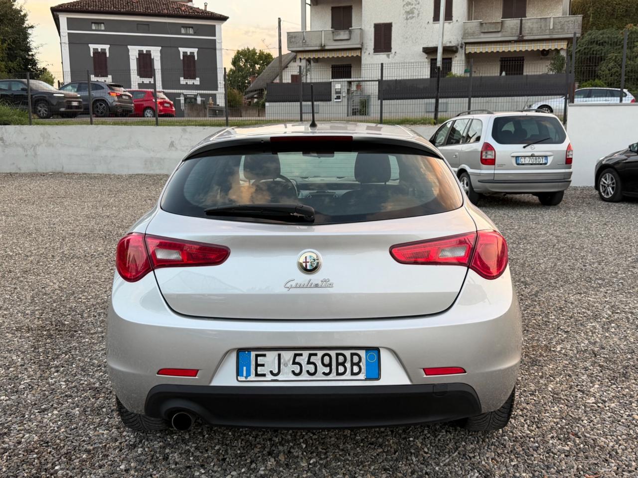 Alfa Romeo Giulietta 1.6 JTDm-2 105 CV Distinctive