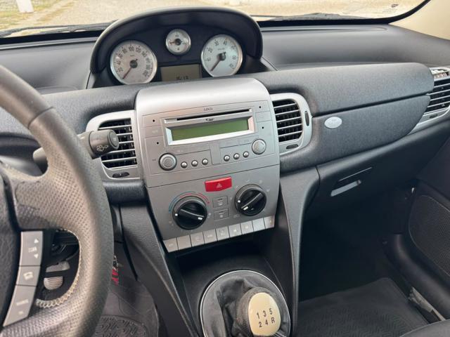 LANCIA Ypsilon 1.3 MJT 75 CV Versus