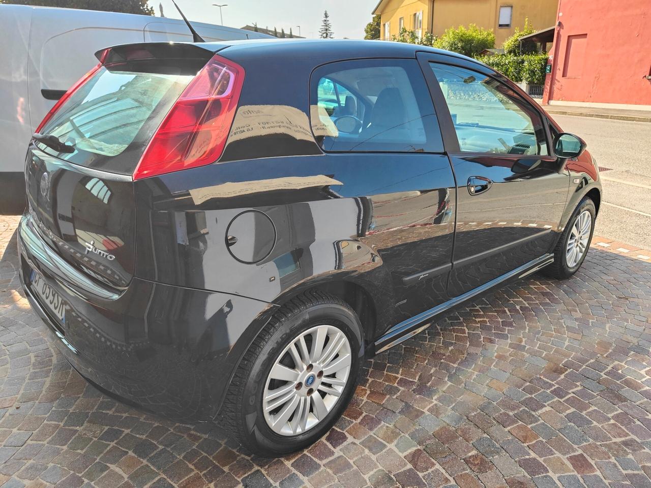 Fiat Grande Punto 1.4 3PT. SPORT OK Neo Patentati