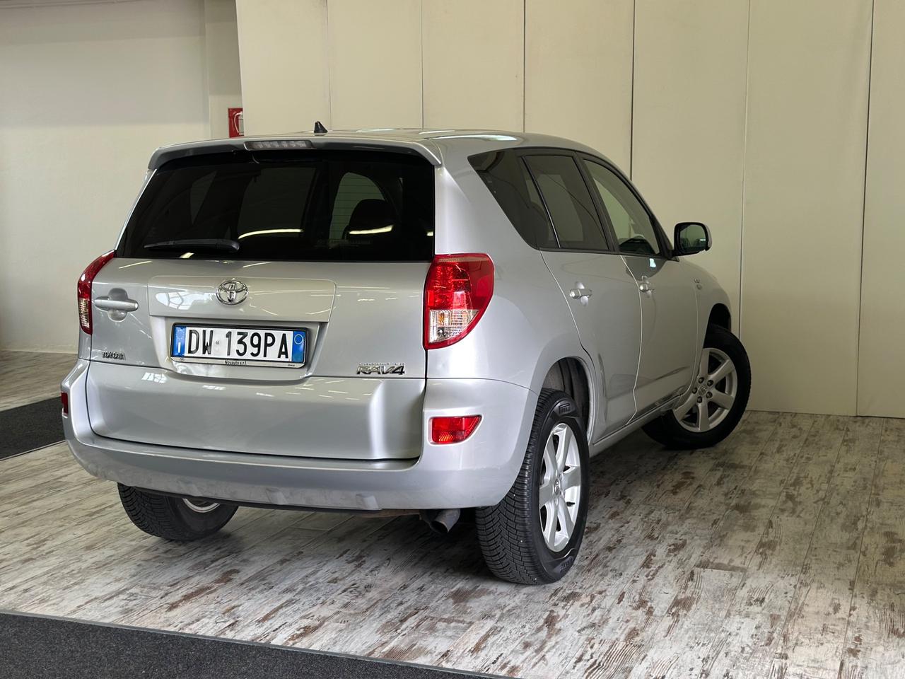 Toyota RAV4 2.2 D-4D 136 CV Sol