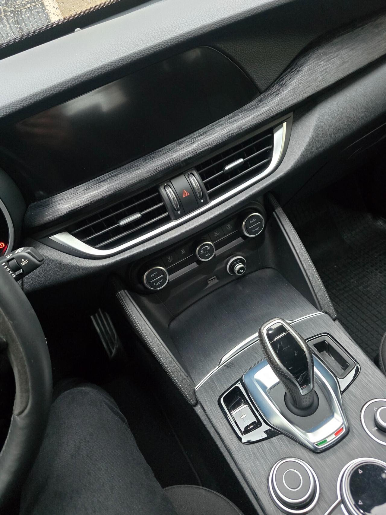 Alfa Romeo Stelvio 2.2 Turbodiesel 210 CV AT8 Q4 Sprint