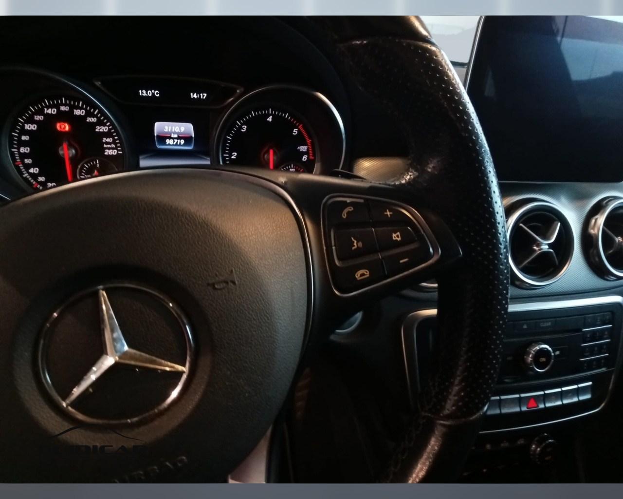 Mercedes-Benz GLA-X156 2017 - GLA 200 d Sport auto