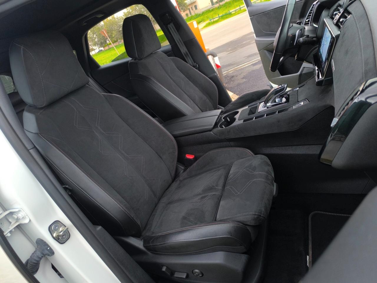 DS 7 PERFORMANCE LINE++1.5 HDI FULL LED/NAV/ TETTO