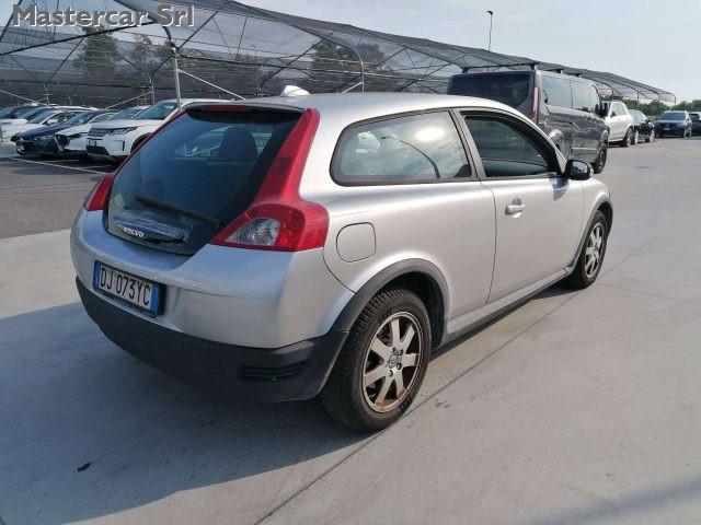 VOLVO C30 C30 1.6d Momentum - DJ073YC