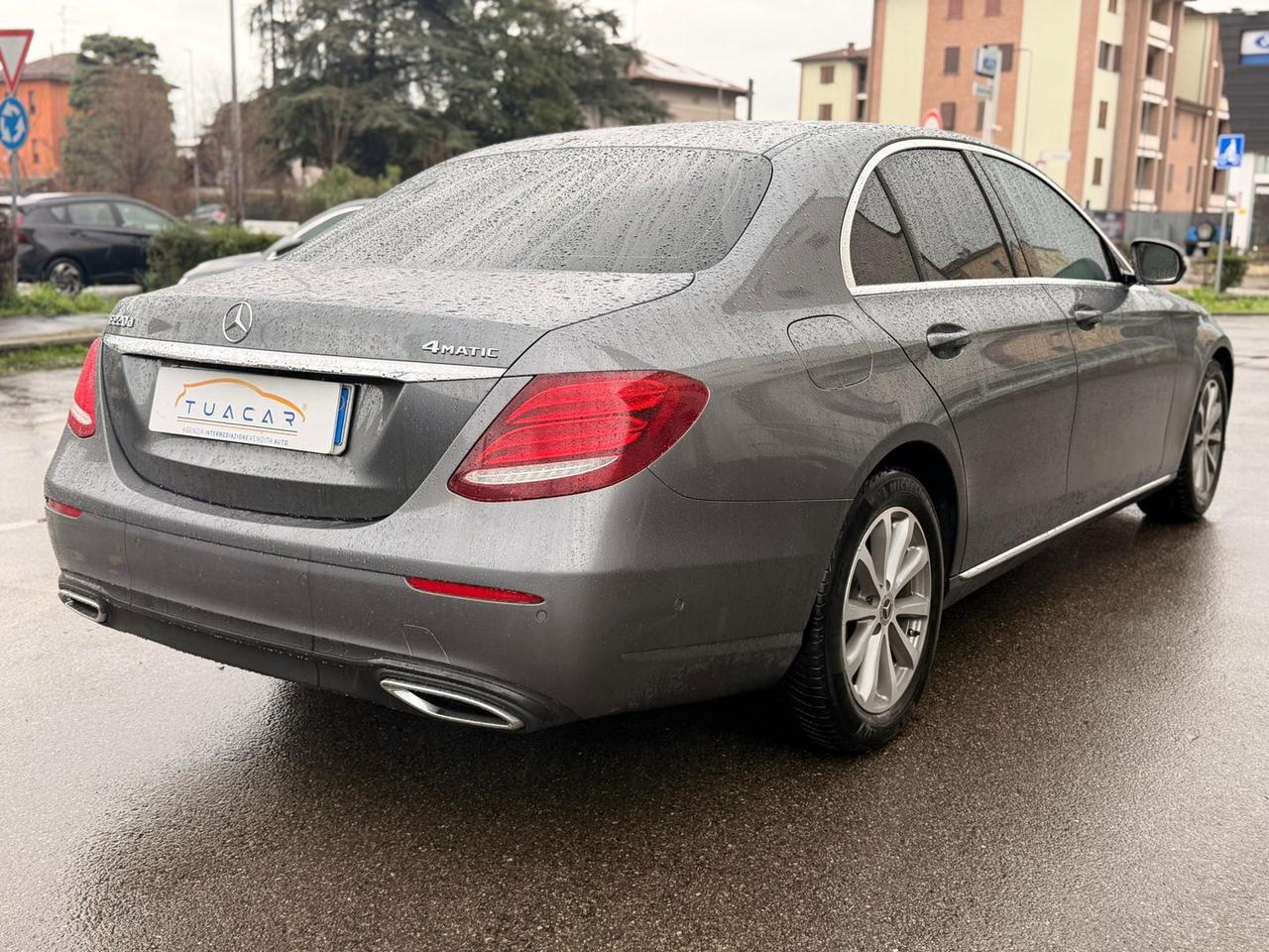 Mercedes-Benz E 220 Business Sport E 220 D #9348