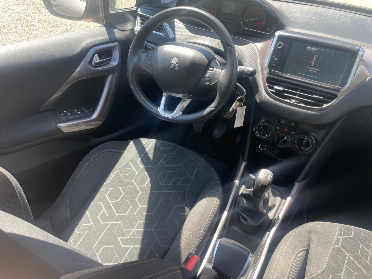 Peugeot 2008 1.2 VTi 82CV Allure