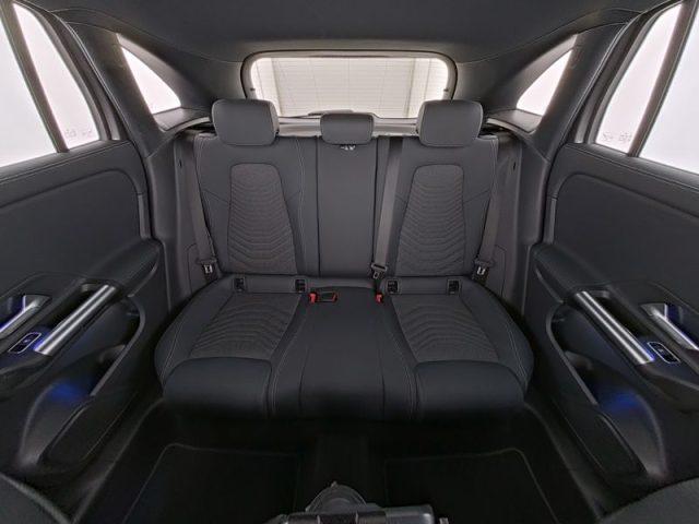 MERCEDES-BENZ GLA 180 Automatic Progressive Advanced Plus
