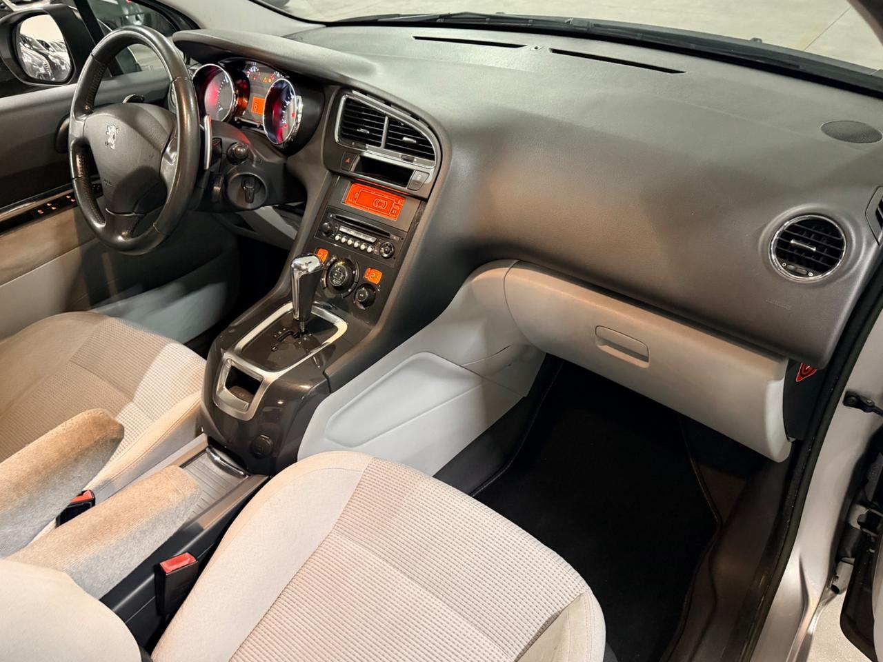 Peugeot 5008 1.6 e-HDi 112CV Stop&Start cambio robotizzato Active