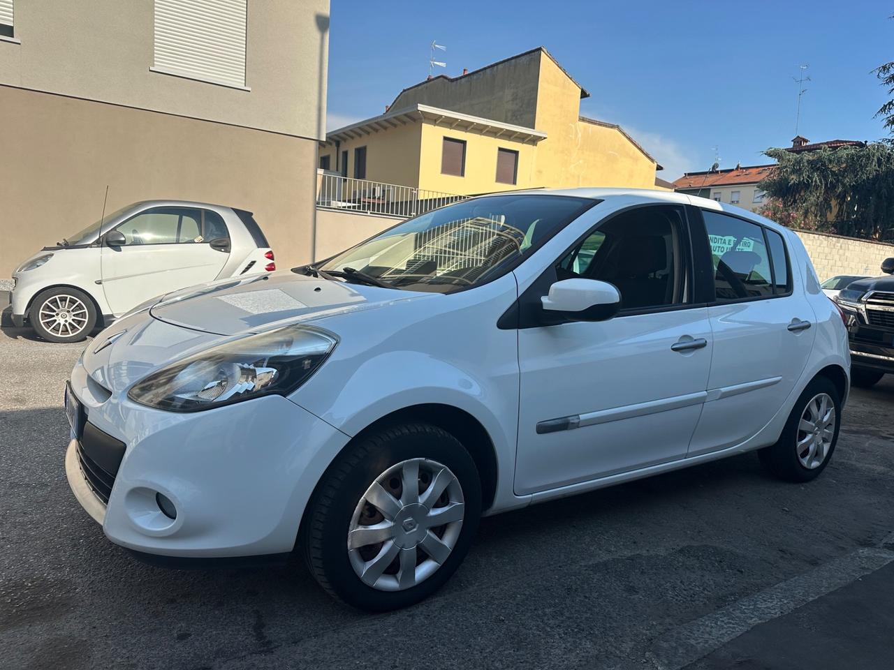 Renault Clio 1.2 16V 5 porte Luxe - euro 5 - solo 59000 km