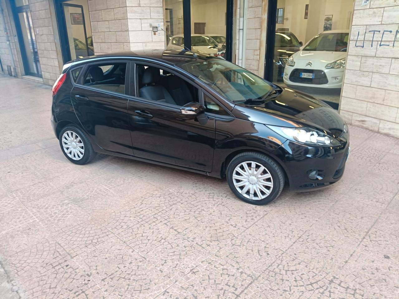 FORD FIESTA 1.2 5 PORTE-NEOPATENTATI-Euro5490