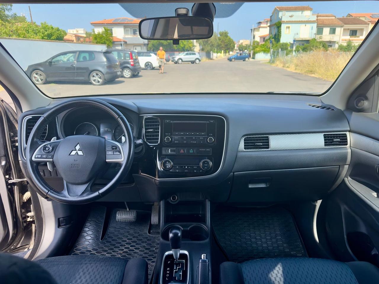 Mitsubishi Outlander 2.2 DI-D Clear Tec Intense #5766