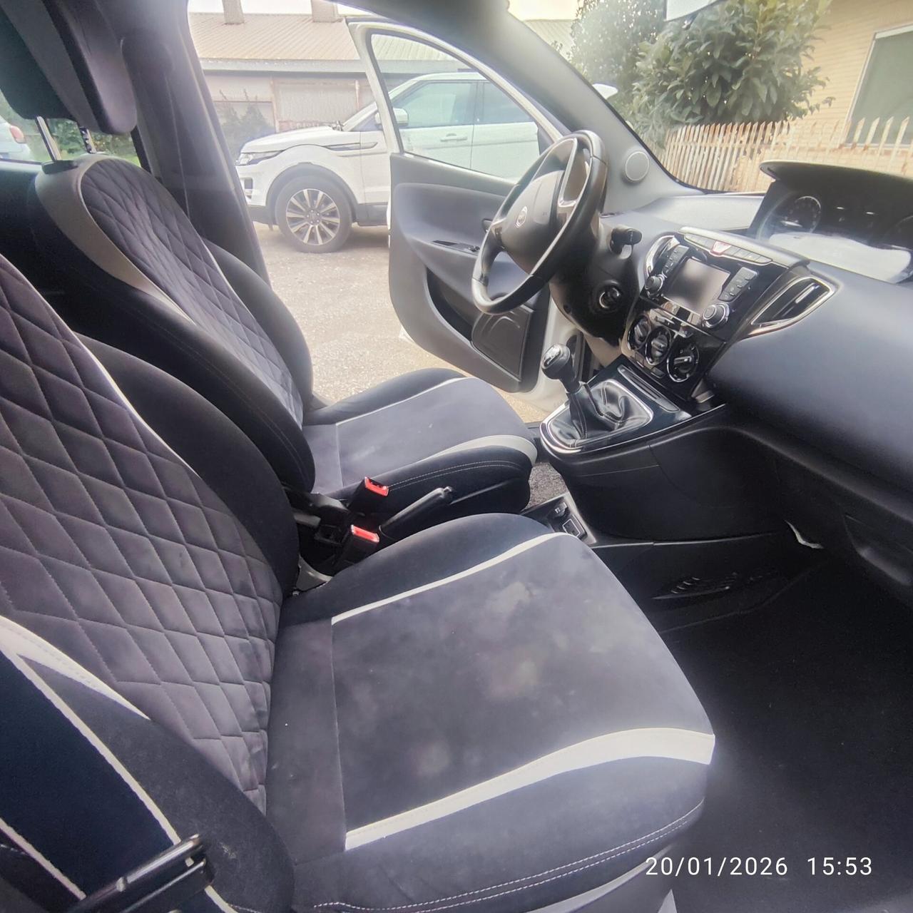 Lancia Ypsilon 1.3 MJT 16V 95 CV 5 porte S&S Platinum euro 6